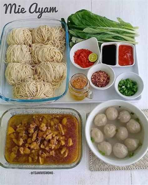 Mie Ayam Pa' Bendot: Rasa yang Menghantarkan Kenangan di Jantung Cilacap